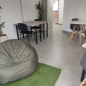 Moderno Y Agradable En El Centro De Apartamento